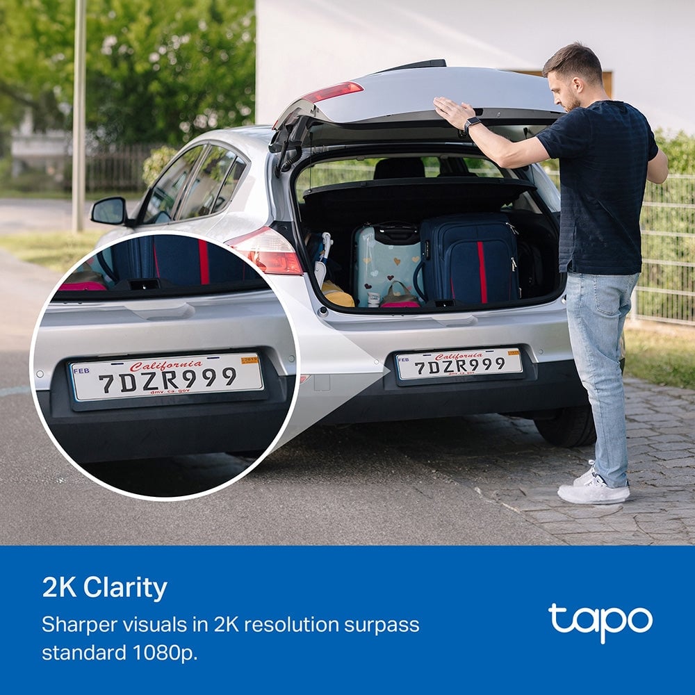 Man closing car trunk filled with luggage, with inset closeup of California license plate 7DZR999 showing 2K clarity comparison